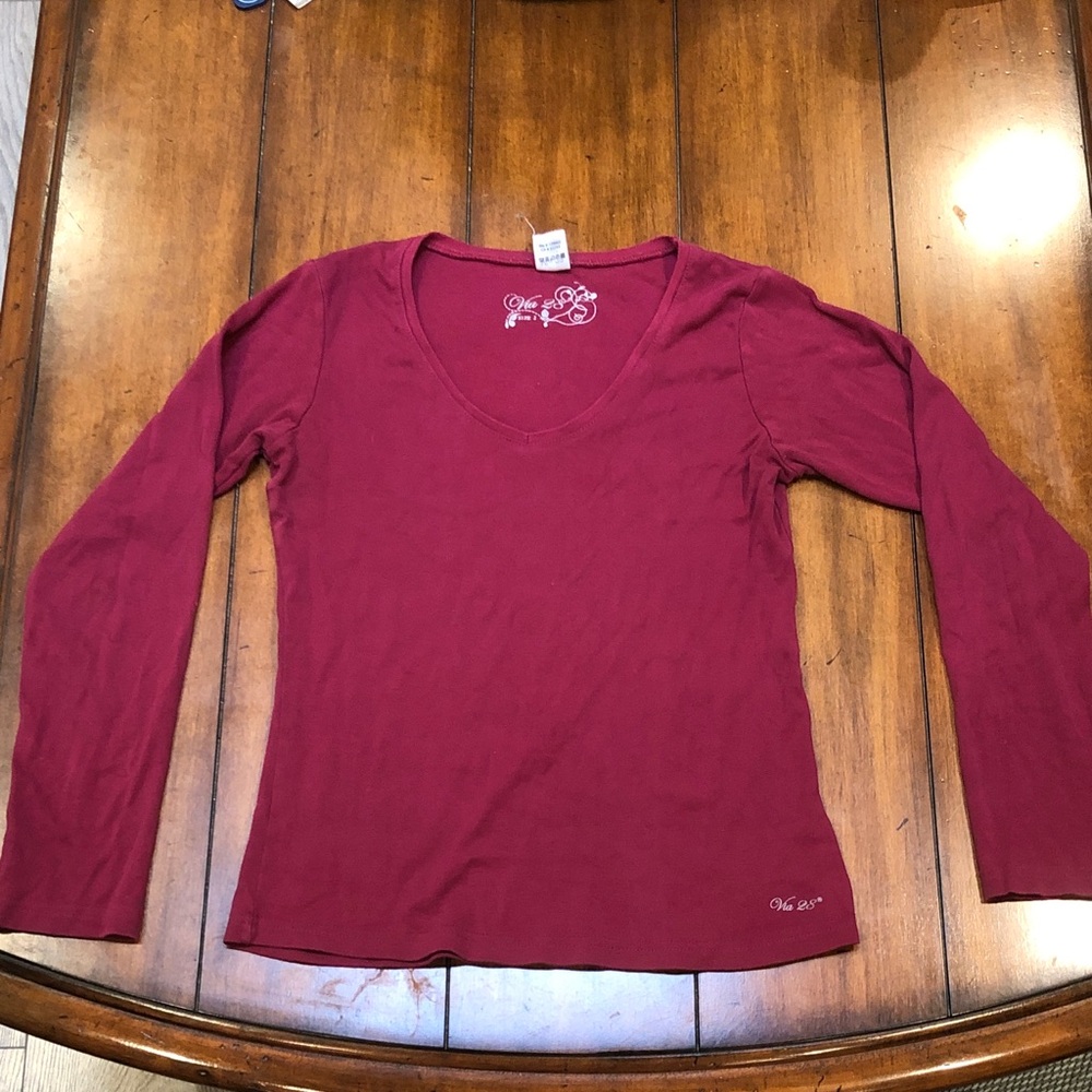 Pink/magenta v-neck long sleeve